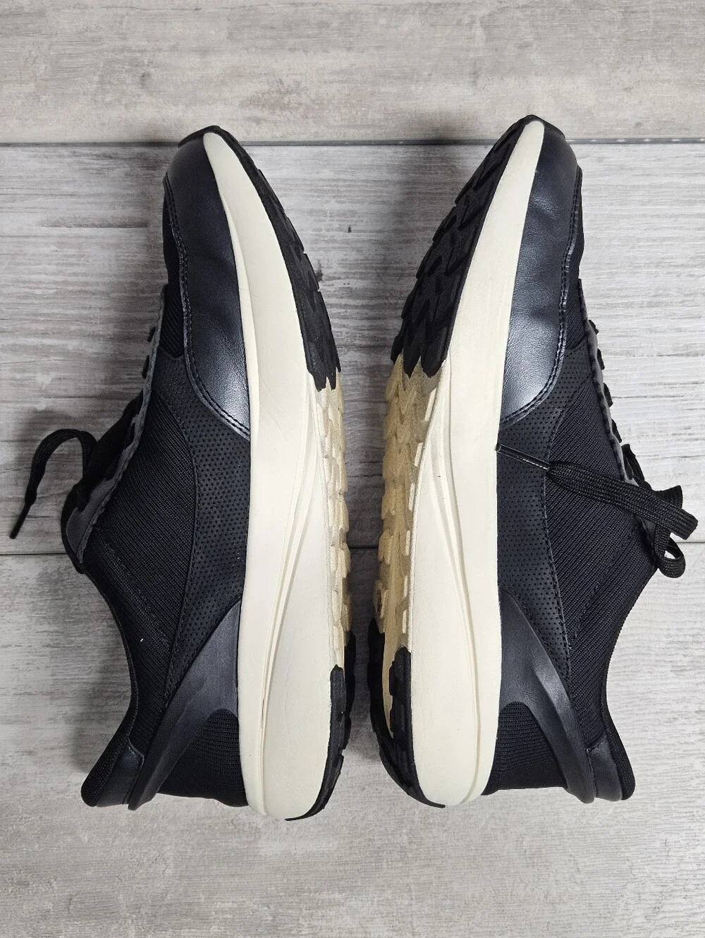 Kizik Paris Black/Pristine Leather Hands-Free Sneakers Womens 9